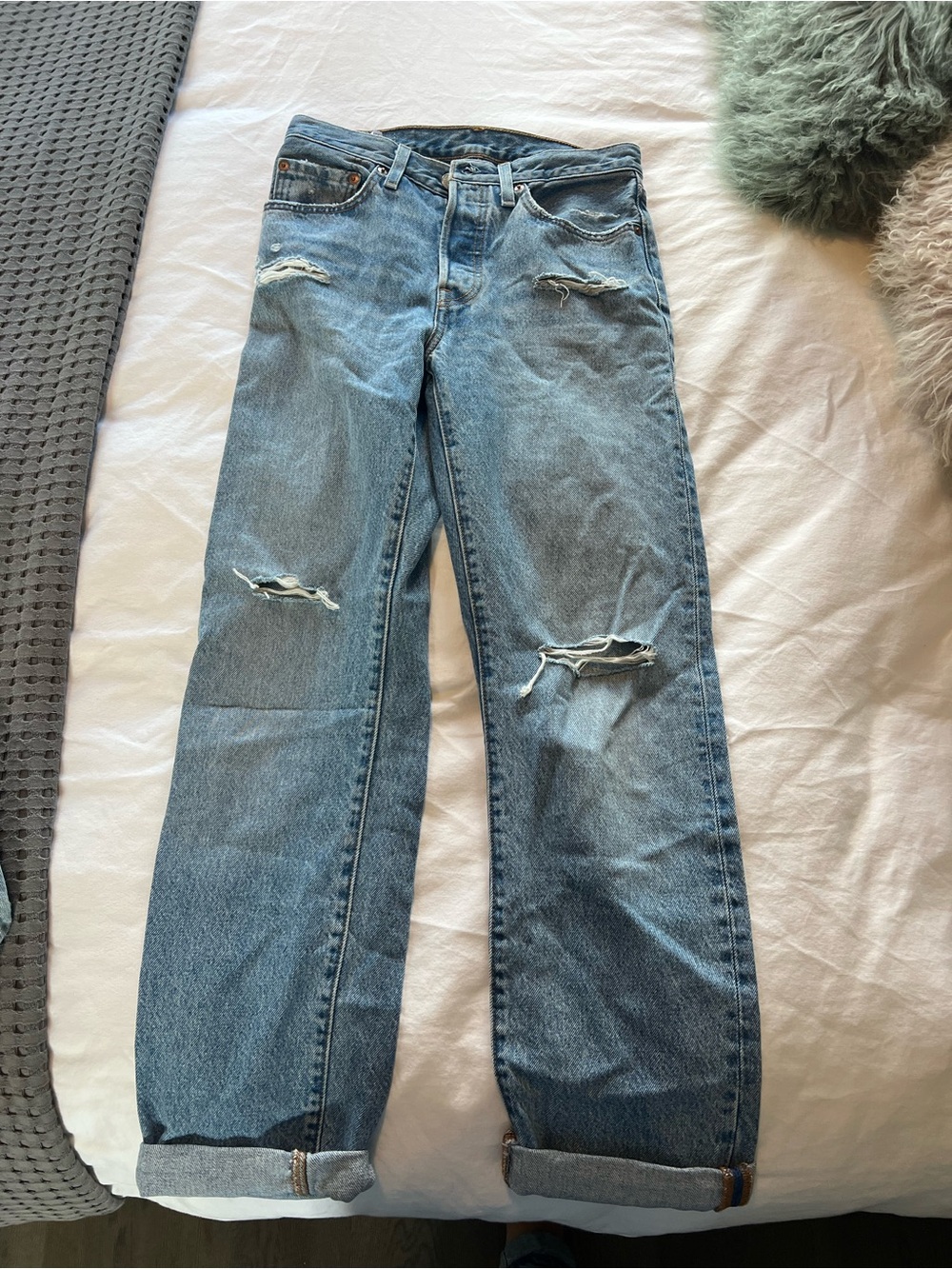 Classic Levis 501s Straight-Leg Women's Jeans - Light Blue